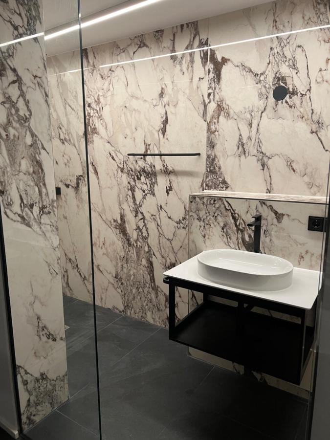 Zimmer & Appartements Am Schlossplatz Hohenems Zewnętrze zdjęcie