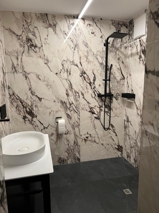 Zimmer & Appartements Am Schlossplatz Hohenems Zewnętrze zdjęcie