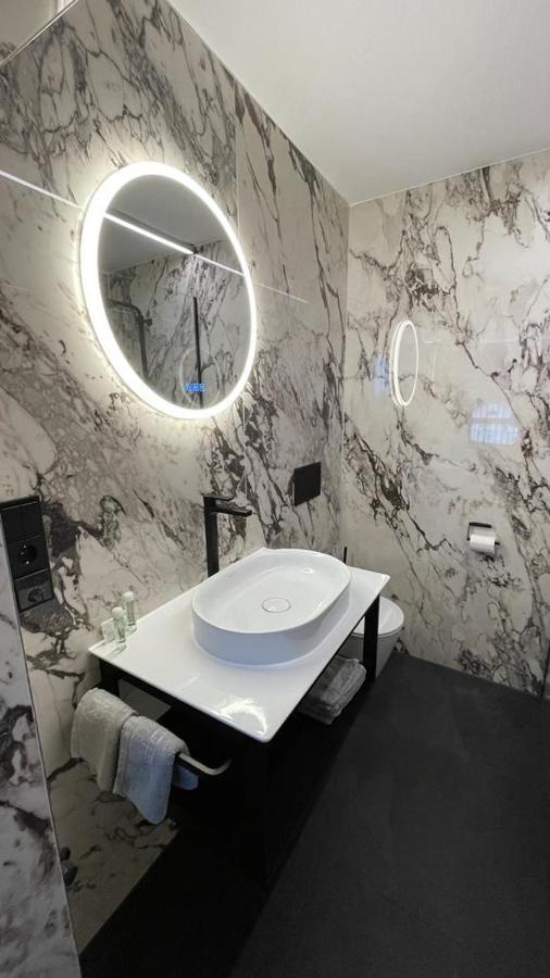 Zimmer & Appartements Am Schlossplatz Hohenems Zewnętrze zdjęcie